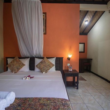 Giri Sari Guest House Pemuteran Esterno foto