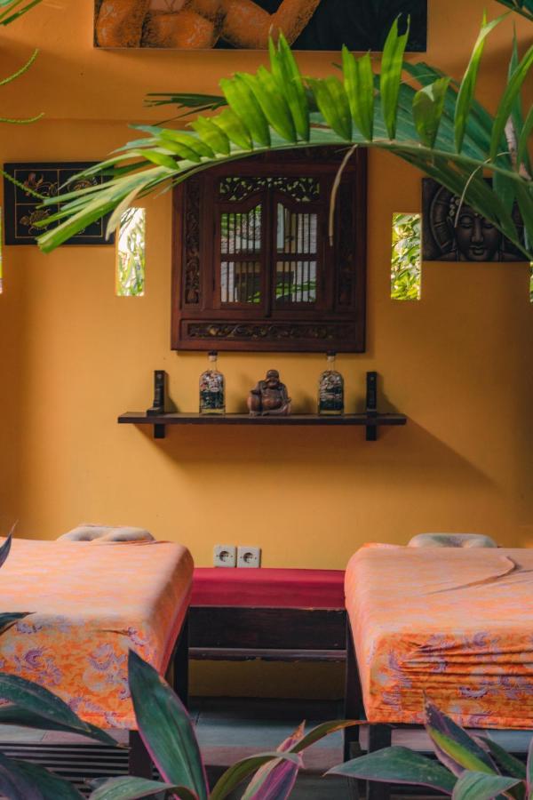 Giri Sari Guest House Pemuteran Esterno foto