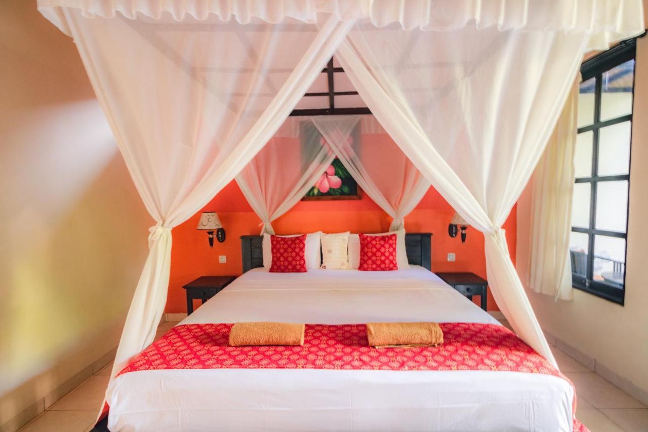 Giri Sari Guest House Pemuteran Esterno foto