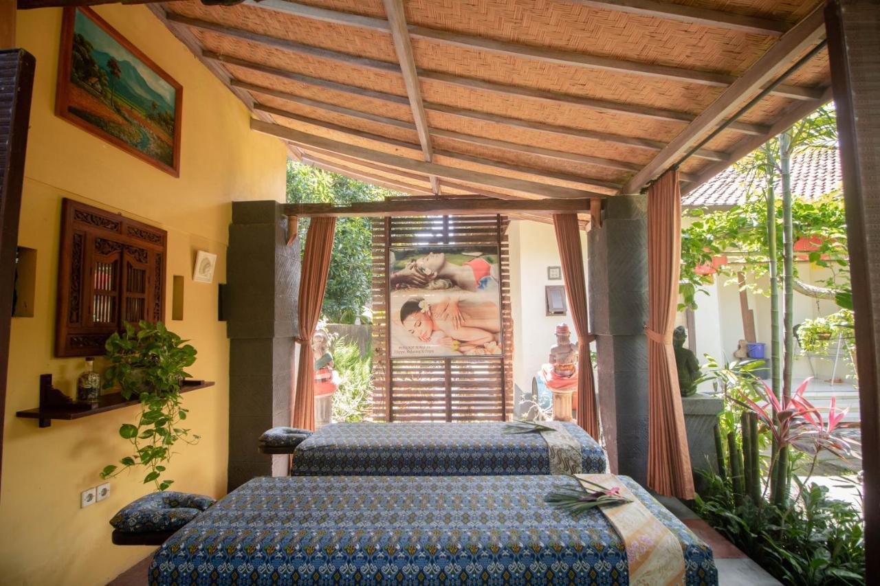 Giri Sari Guest House Pemuteran Esterno foto