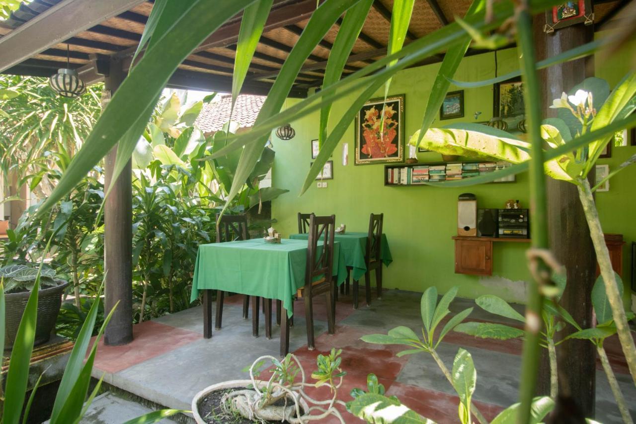 Giri Sari Guest House Pemuteran Esterno foto