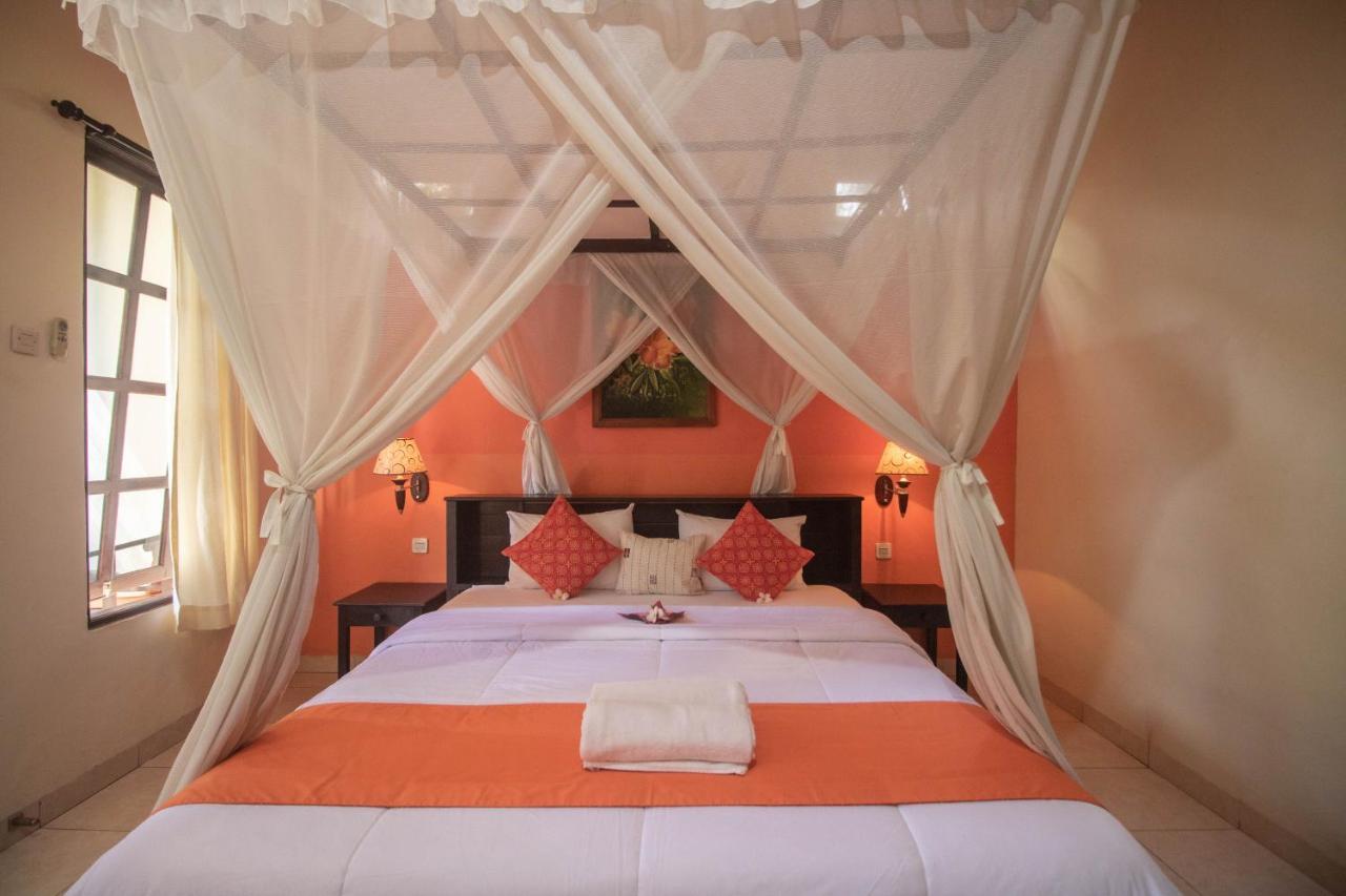 Giri Sari Guest House Pemuteran Esterno foto
