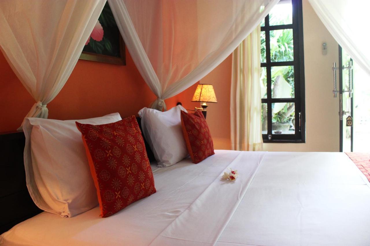 Giri Sari Guest House Pemuteran Esterno foto