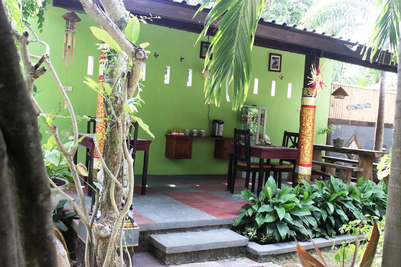 Giri Sari Guest House Pemuteran Esterno foto